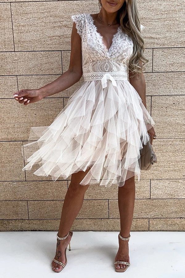 Gabriela Timeless Sleeveless Layered Lace Midi Dress with V Neck Evening Wear Edit