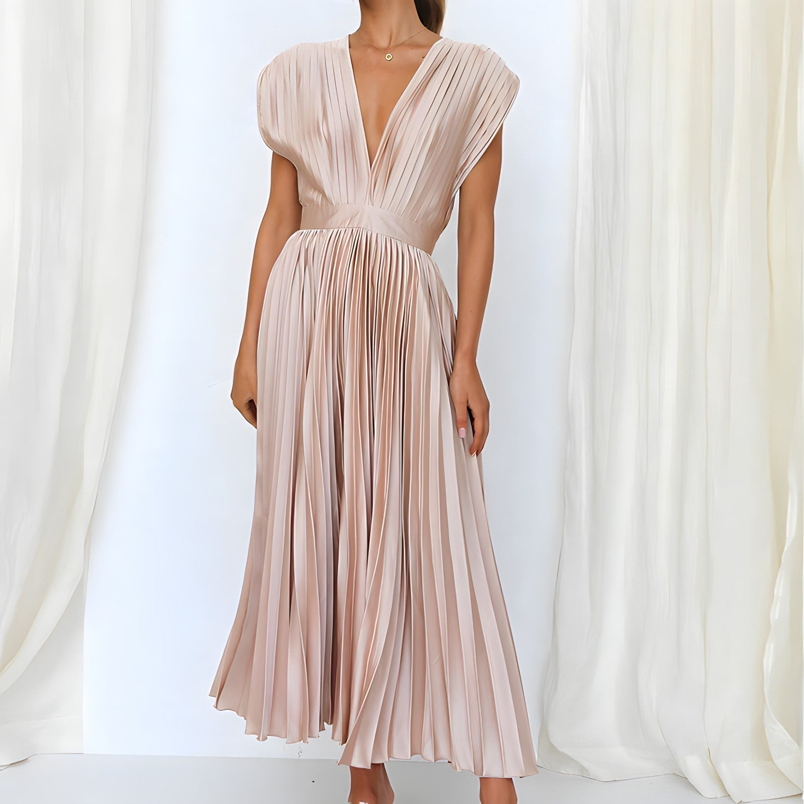 Manuela Chic Dress Designer Edit